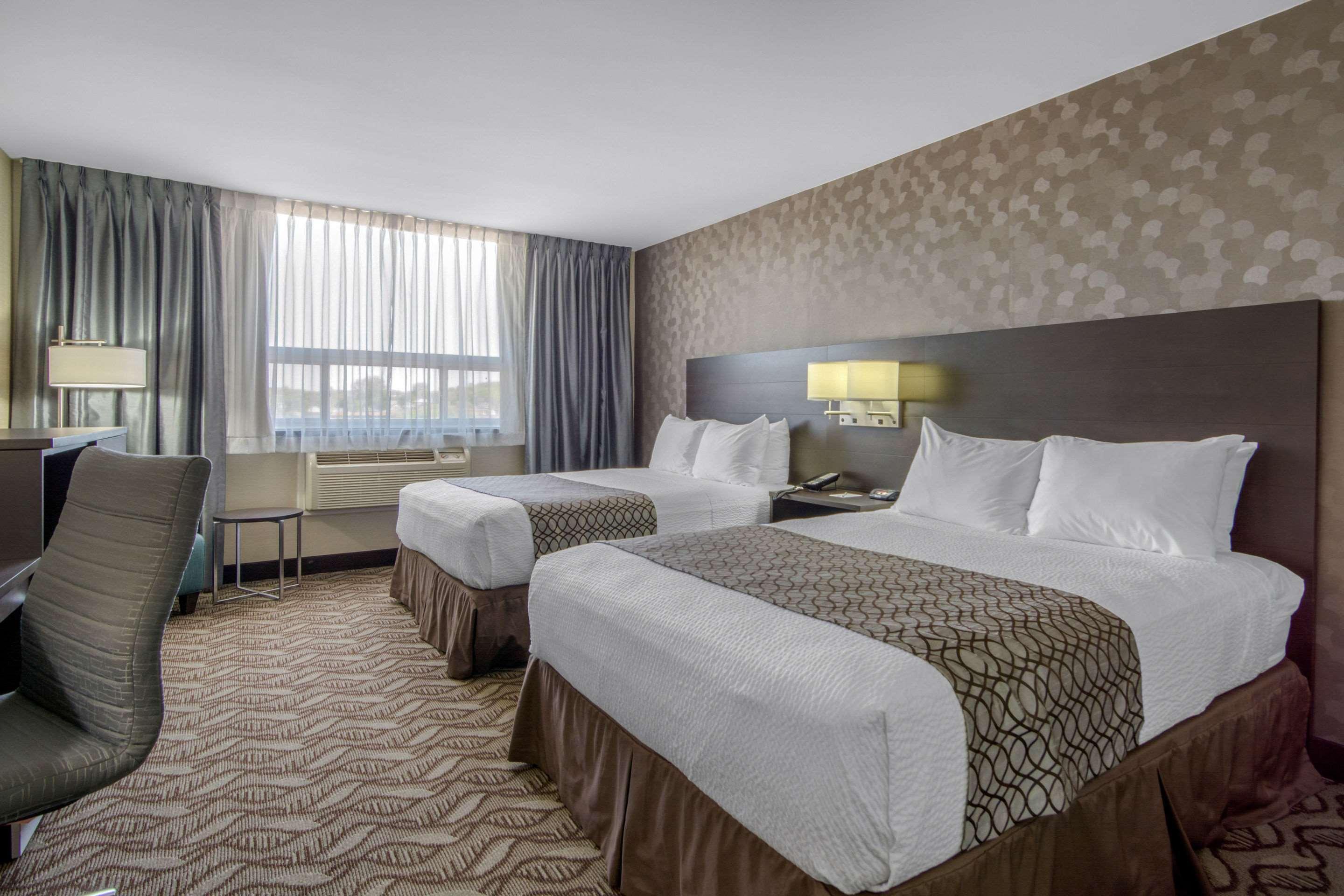 Clarion Hotel Sudbury Bagian luar foto
