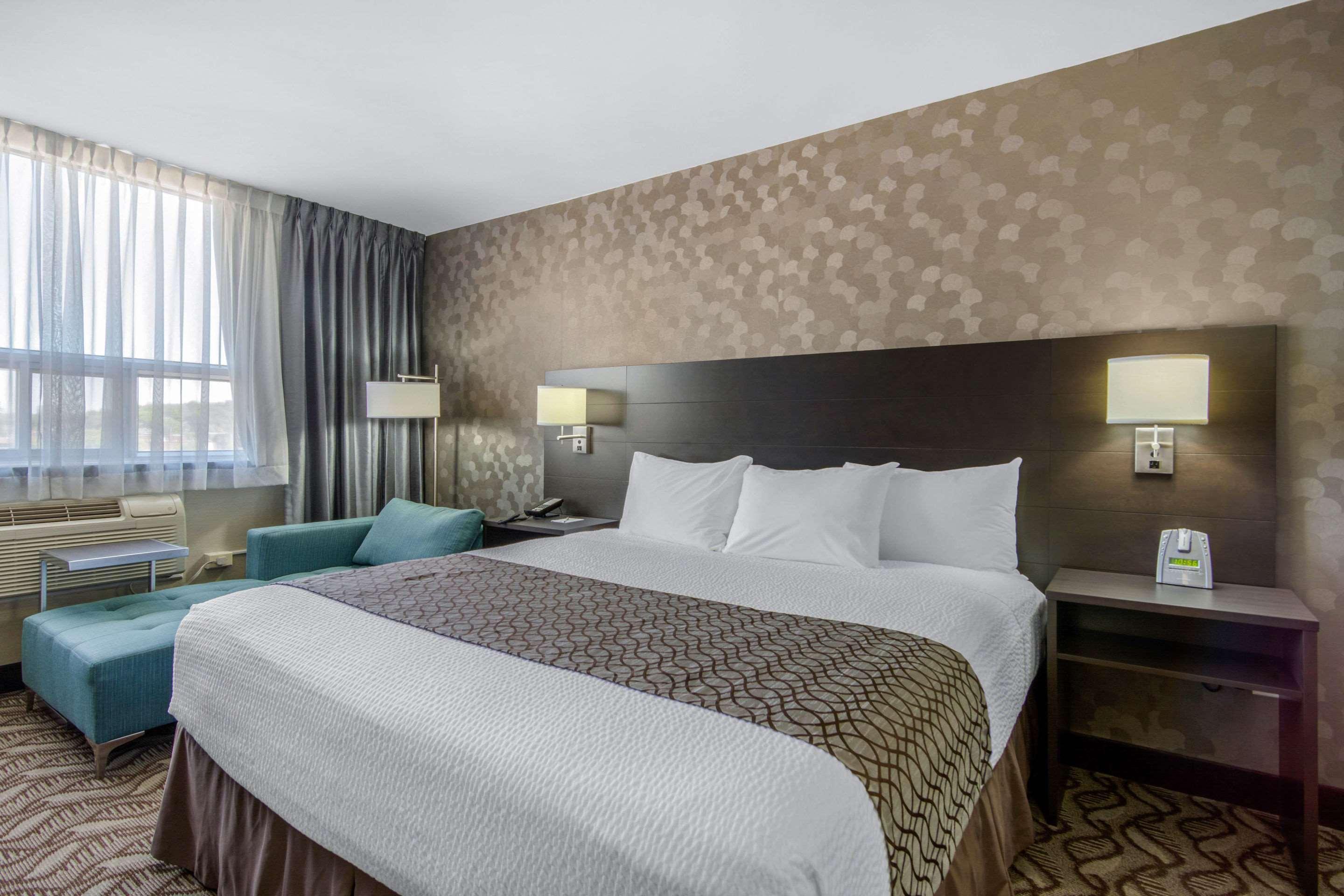 Clarion Hotel Sudbury Bagian luar foto