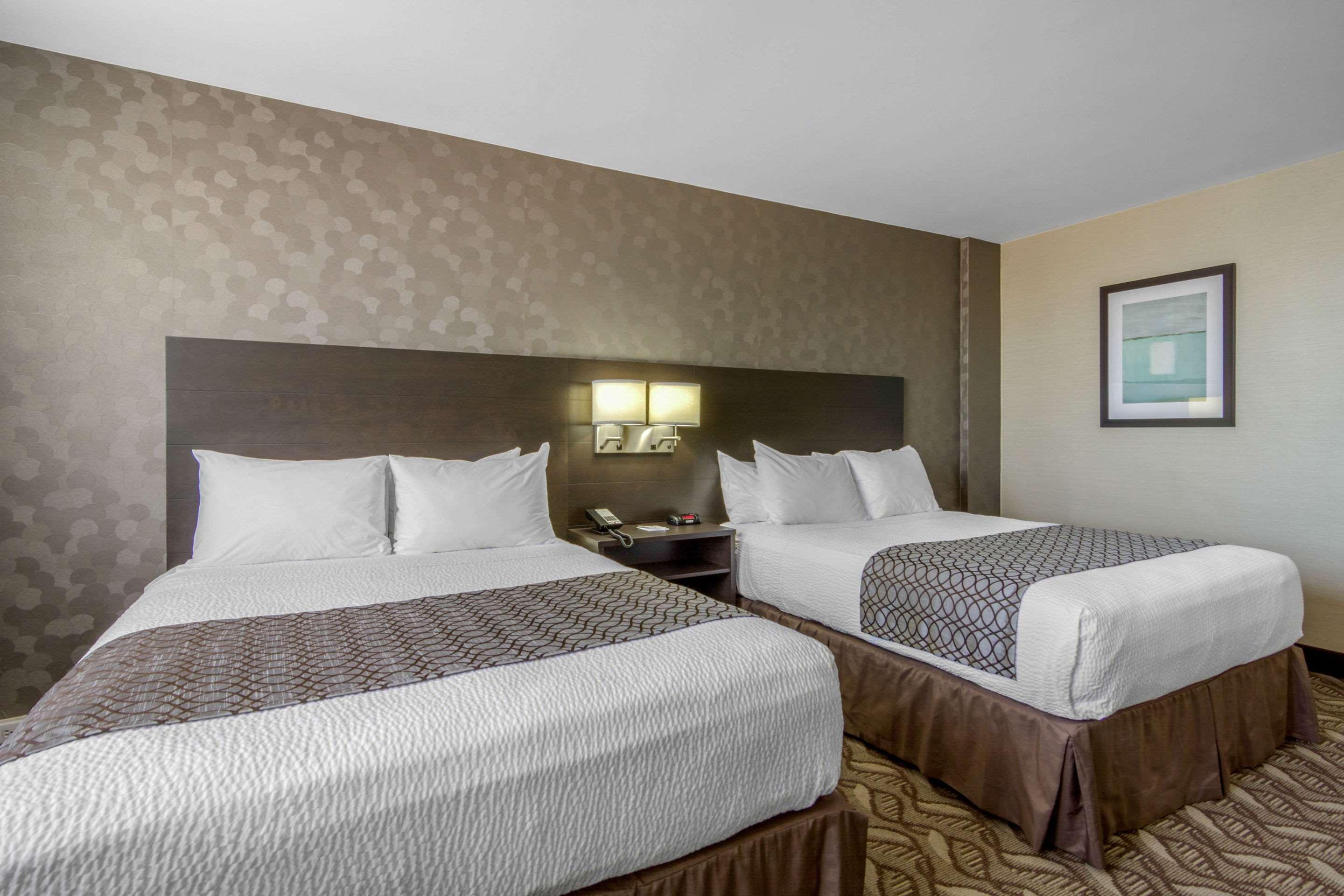 Clarion Hotel Sudbury Bagian luar foto